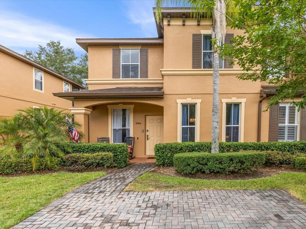Brand New Newly Updated Townhome Close to Disney Sleeps 12