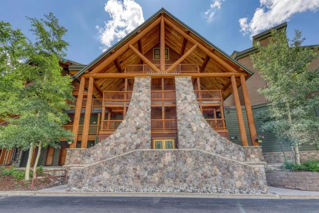 2 Bedroom Condo in Keystone within Walking Distance to Mountain House Base Area