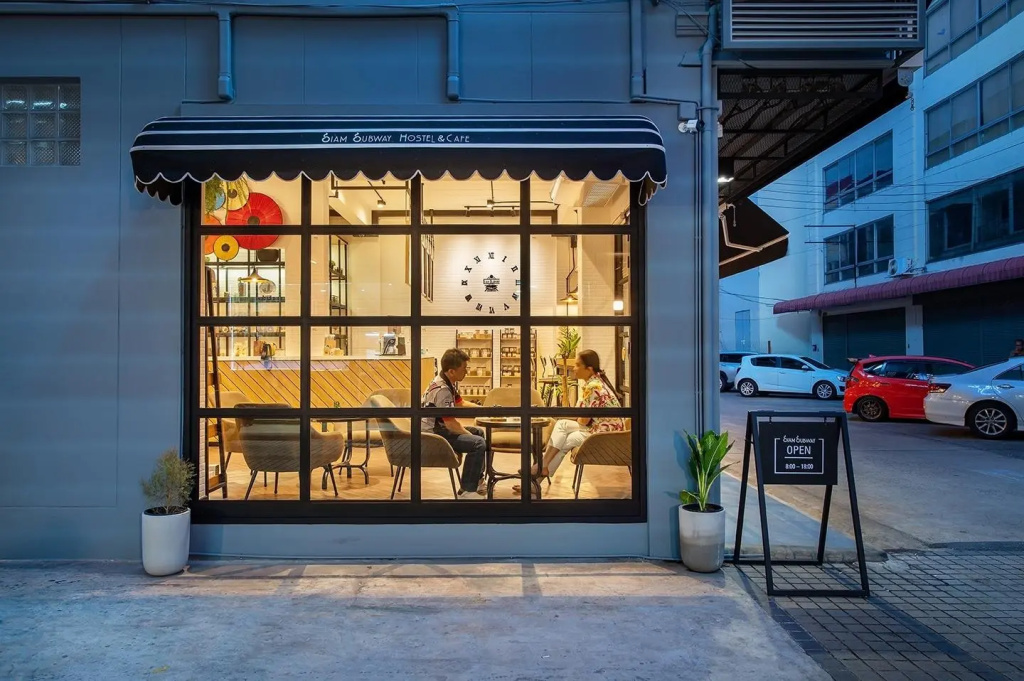 Siam Subway Hostel and Café — фото