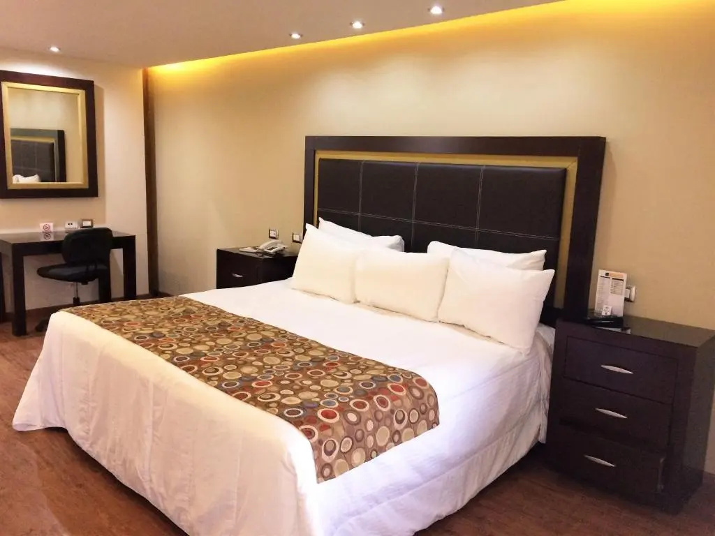 Quinta Dorada Hotel and Suites - Chambres