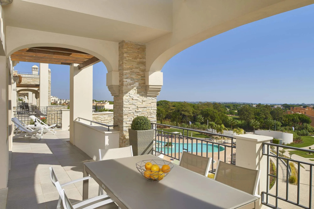 Balcony & Terrace