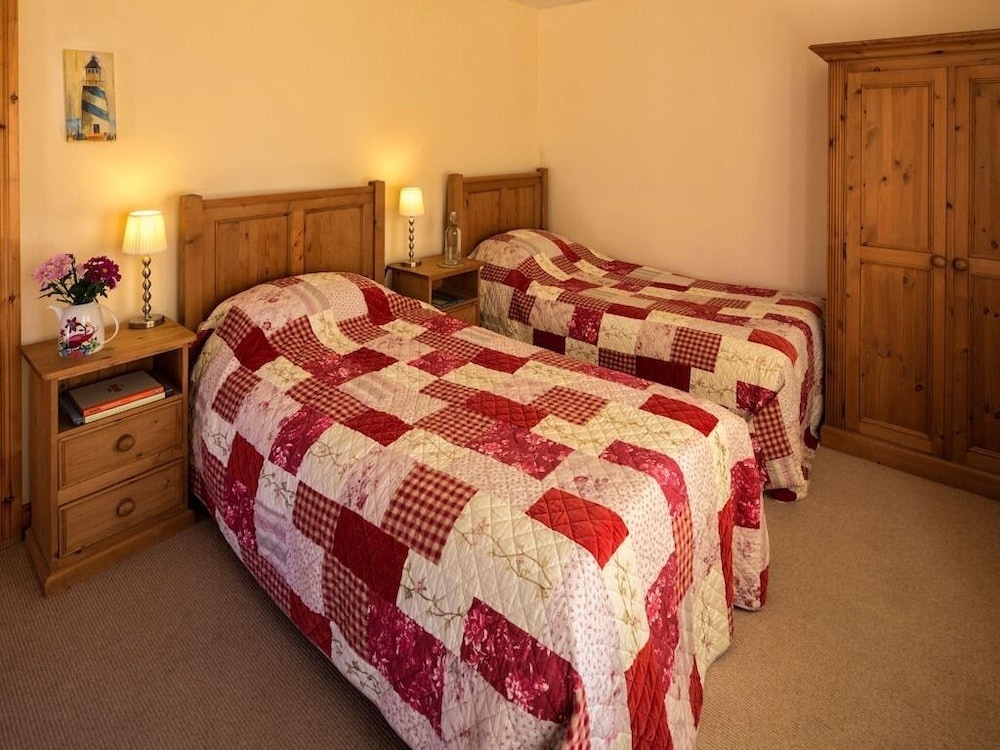 Glencarrig Farmhouse B&B — 4