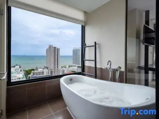 Двухместная Studio с видом на океан 2 отдельные кровати в Siam@Siam Design Hotel Pattaya