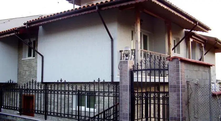 Guest House "Rumen"
