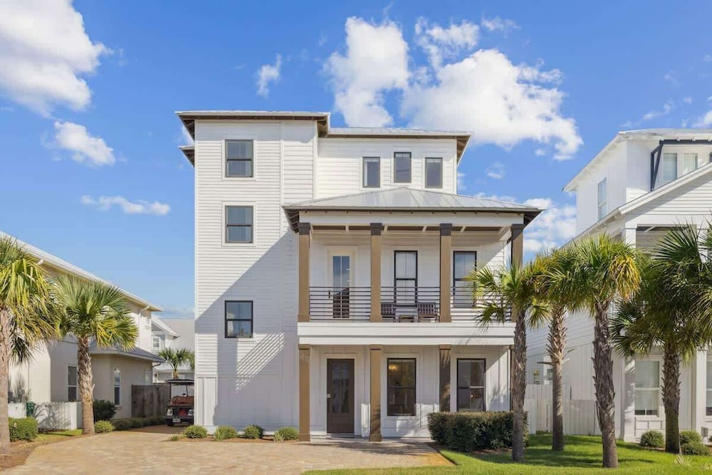 7BR Elegance and Comfort Withpool and Near the Beach