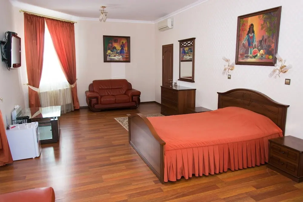 Suite with balcony