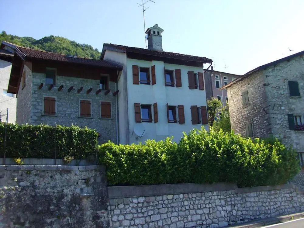 House With 3 Bedrooms in Barcis, With Wonderful Lake View - 100 km Fro