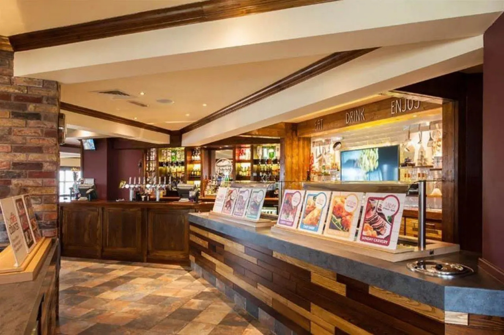 Lobby & Reception