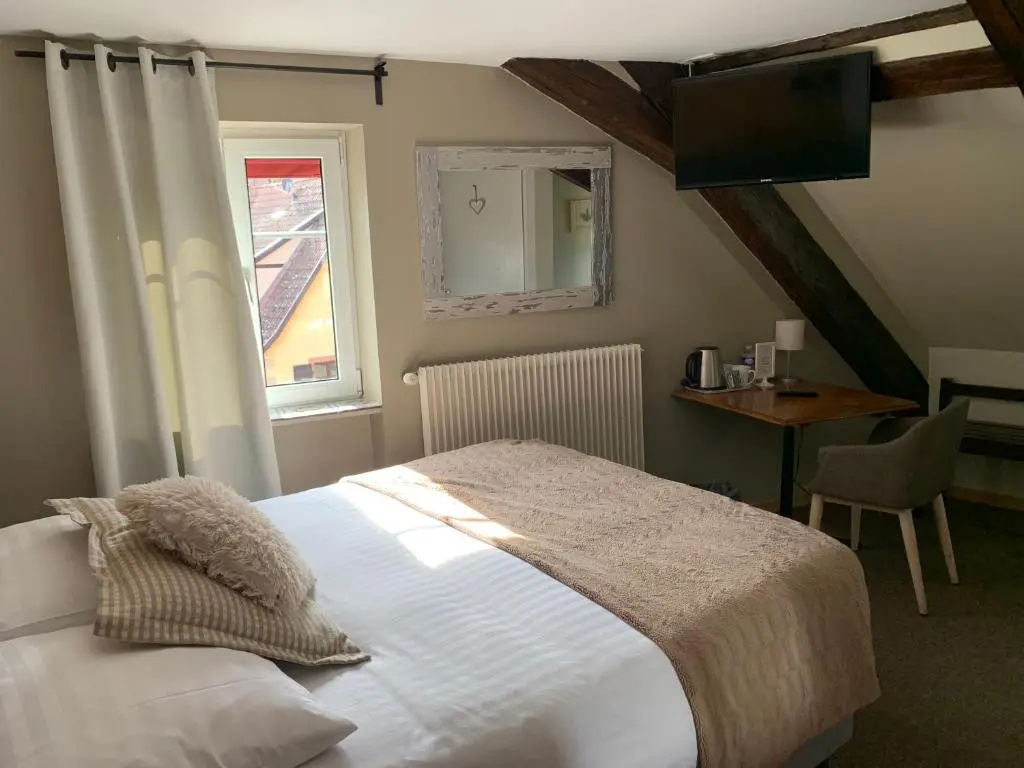Au Cheval Blanc Hôtel et Restaurant - Chambres