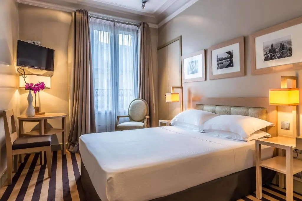 Classic Double room (full double bed)