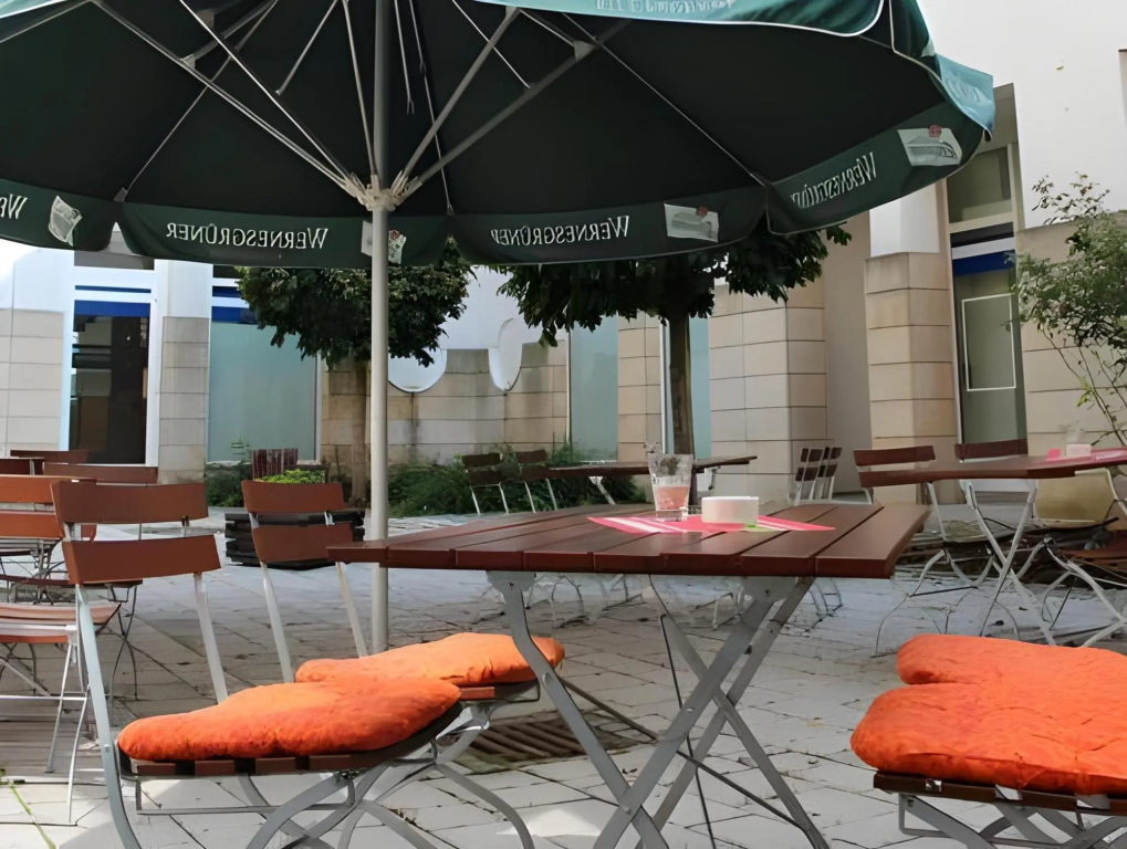Hotel Ascania