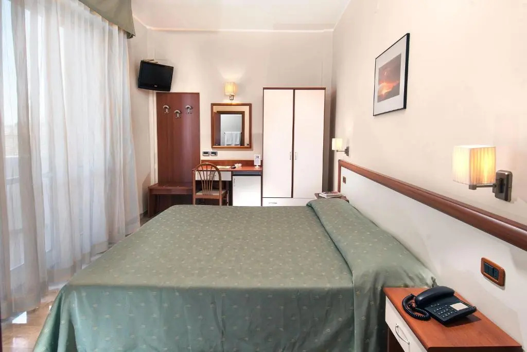 Standard Double room (full double bed)