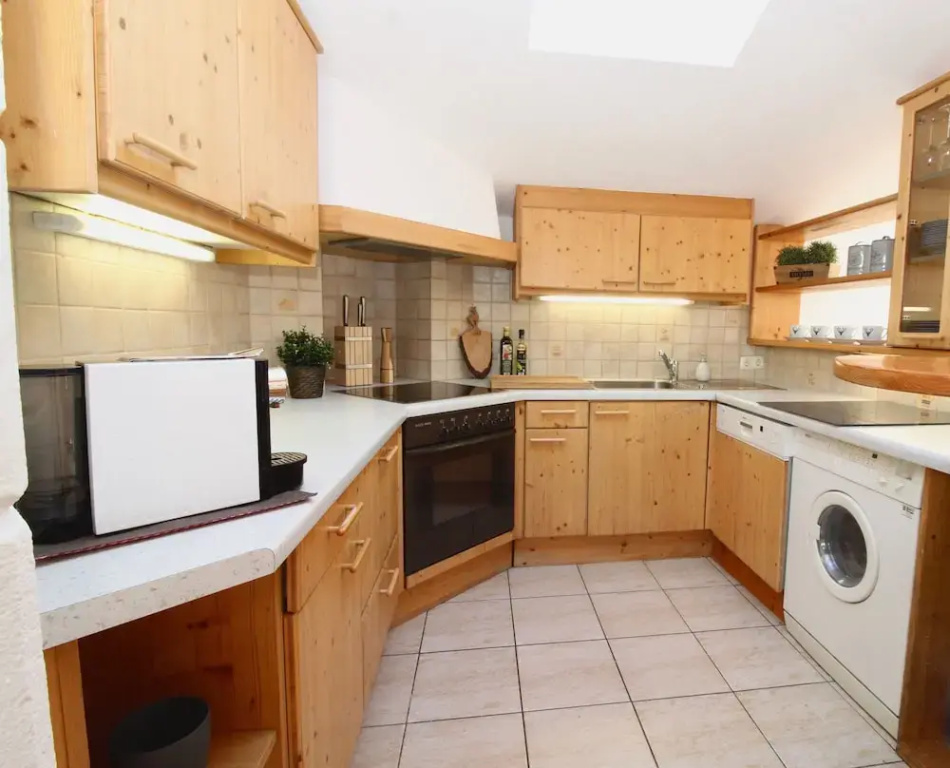 3 Bedrooms Apartment with balcony and with mountain view