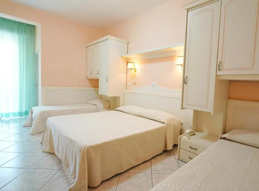 Standard Quadruple room with balcony