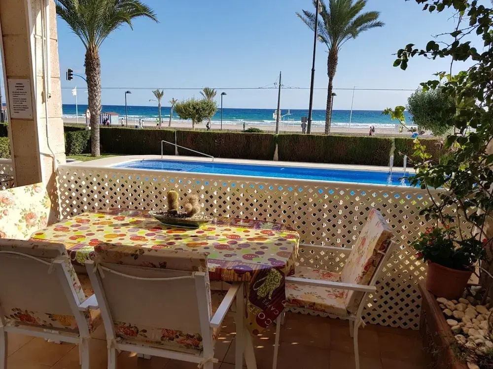 Delightful Apartment in El Campello with Swimming Pool near Sea Beach