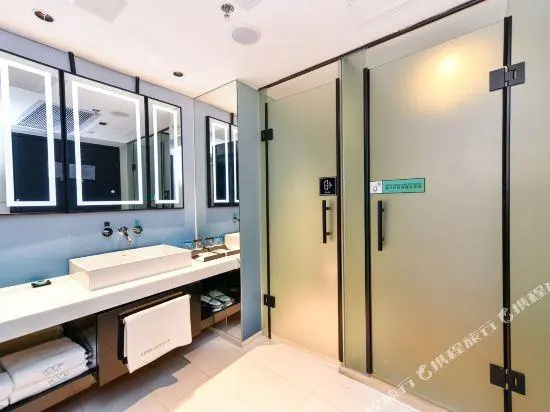 Executive Double room (full double bed)