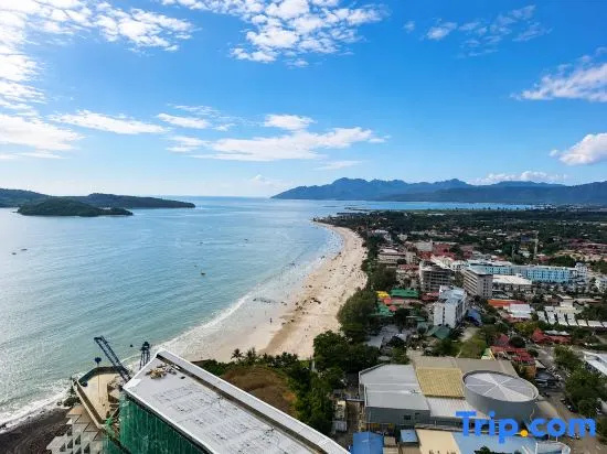 Assana Seaview Suites | 1 min Doorstep to Beachfront (Pantai Cenang & Pantai Tengah), Langkawi