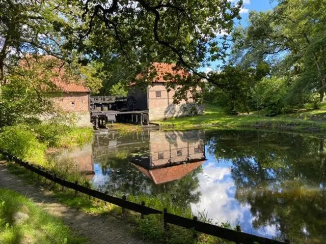 Restaurant and Hotel Bi'j de Watermölle - Général