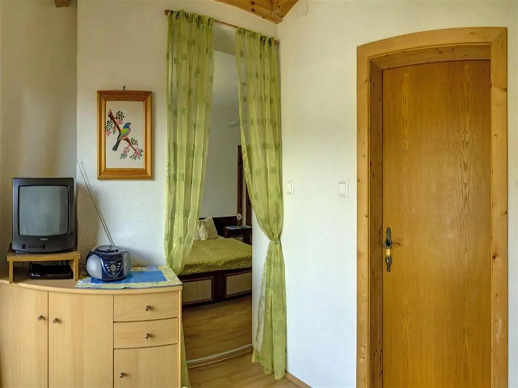 Standard Double room with balcony (full double bed)