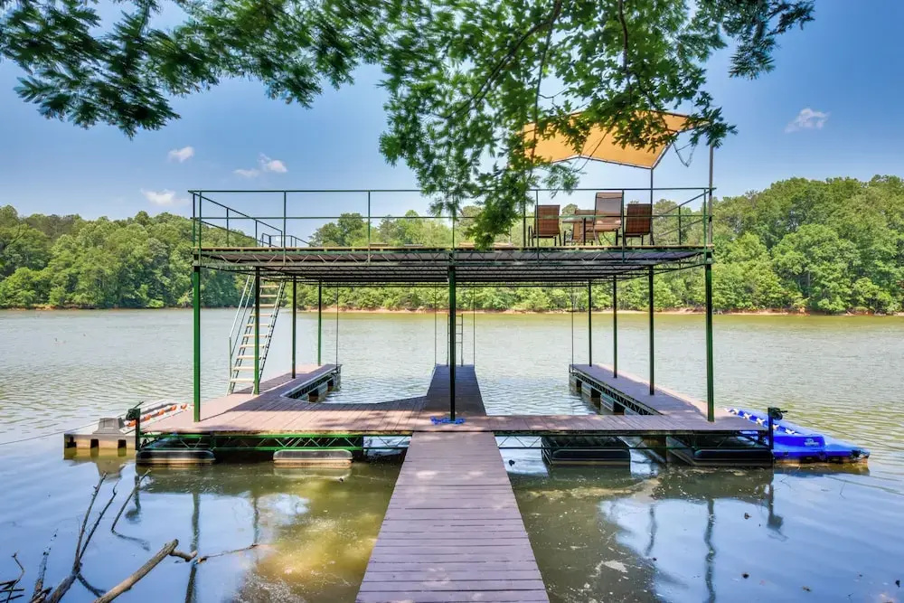 Murrayville Lakefront Cabin w/ Boat Slip & Grill!