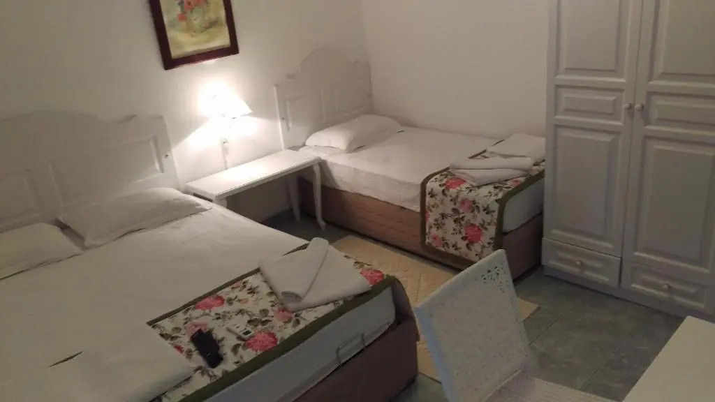 Economy room