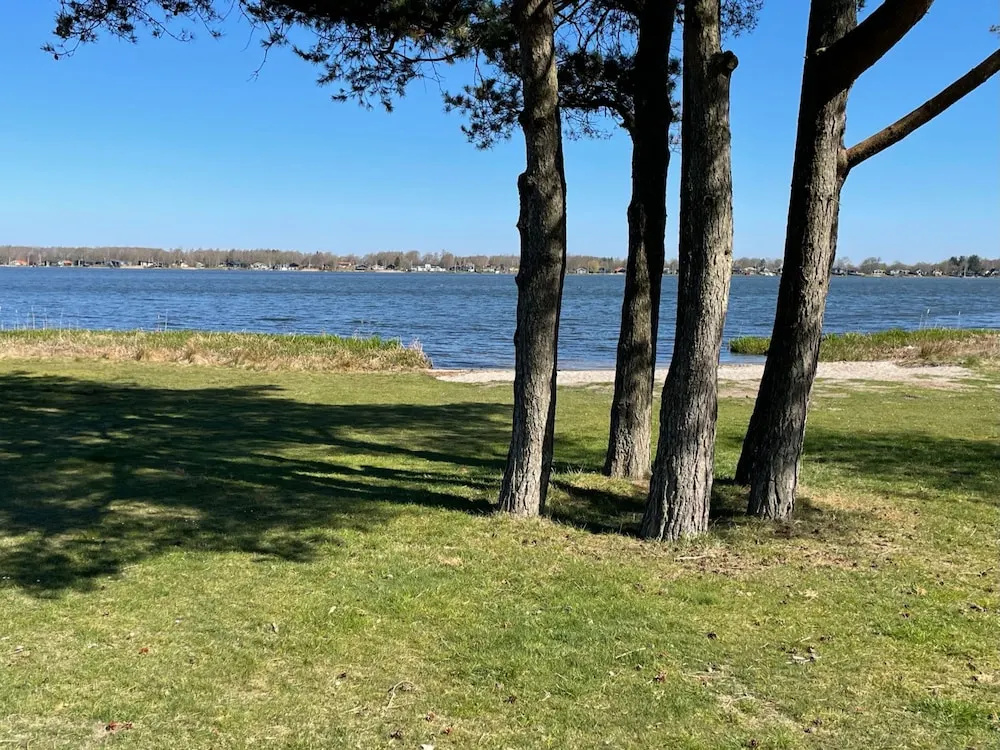 Beach & Waterfront