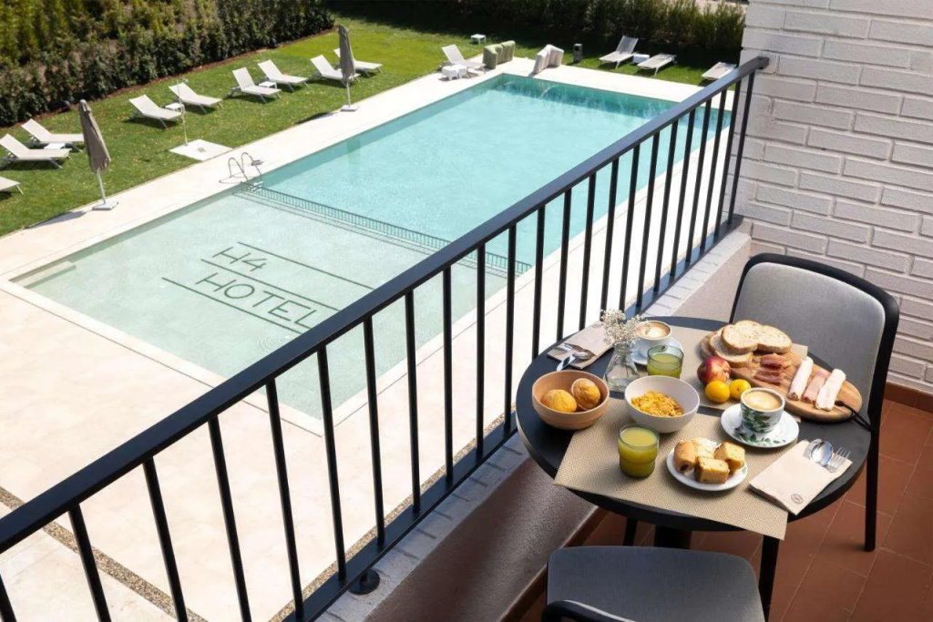 Balcony & Terrace