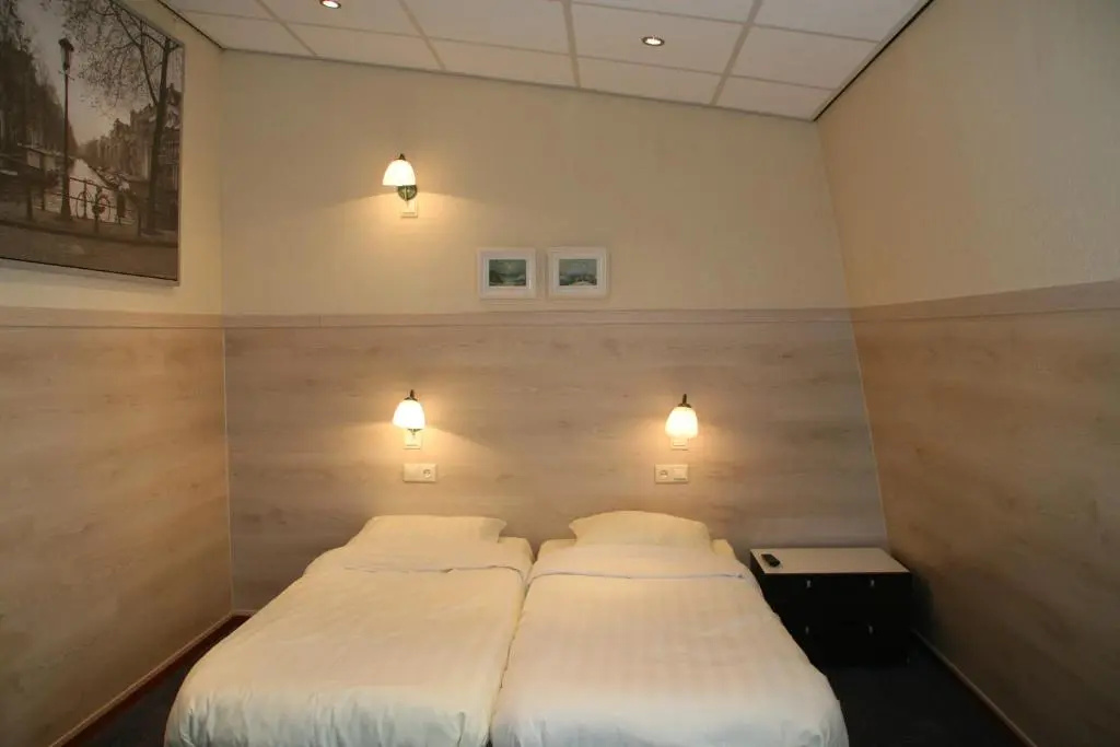 Standard Double room (twin beds)