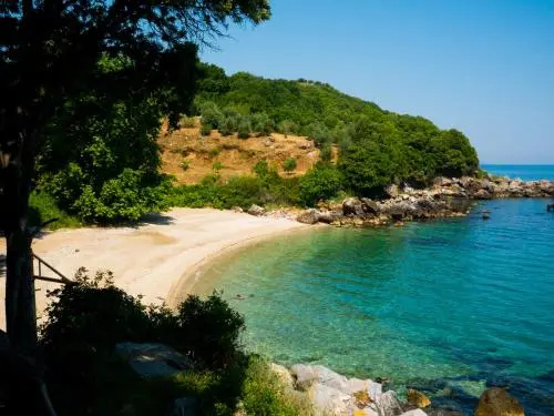 Beach & Waterfront
