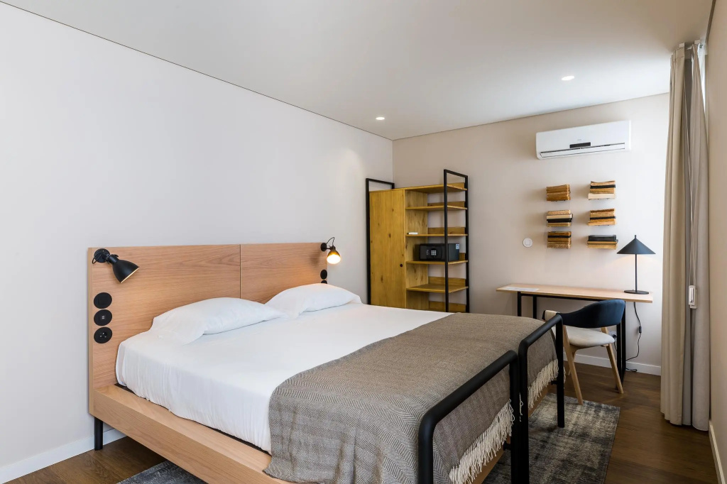 Standard Double room (full double bed)