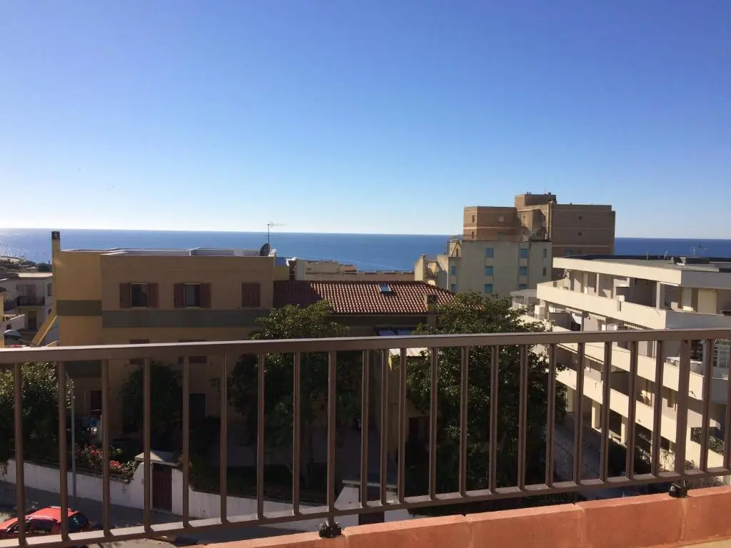 Classic Double room with partial sea view (full double bed)