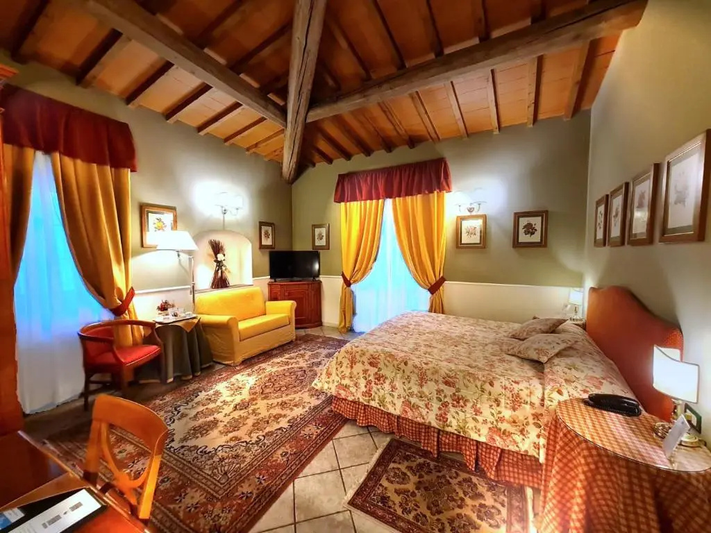 Superior Double room (full double bed)