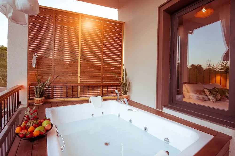 Deluxe room with balcony and with view