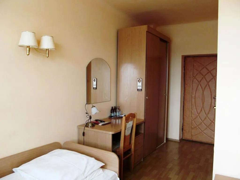 Economy Triple room