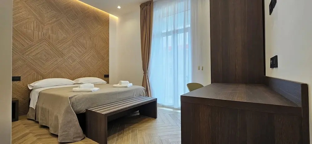 Deluxe Double room with balcony (full double bed)