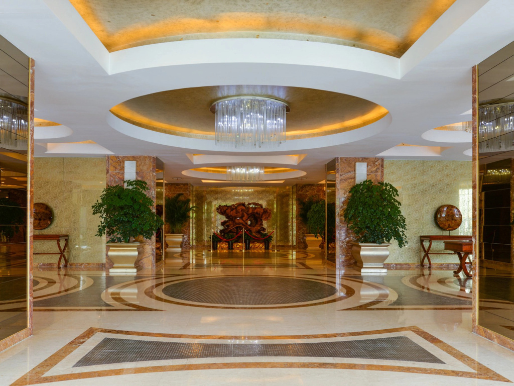 Lobby & Reception