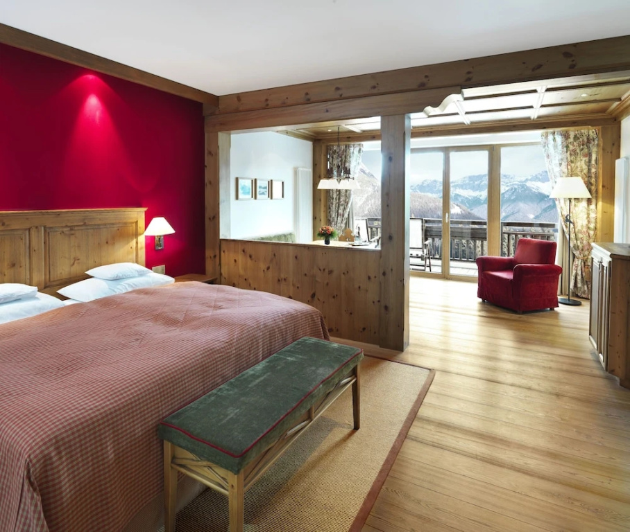 Premium Double room with balcony and with mountain view (full double bed)