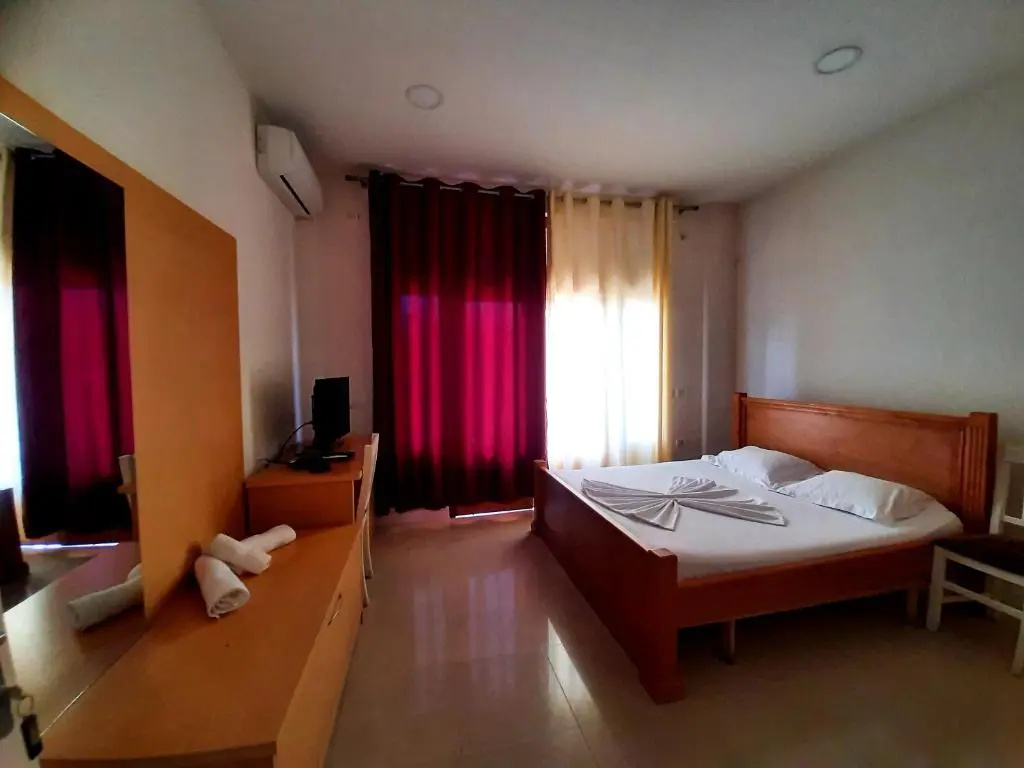 Standard Double room with balcony (full double bed)