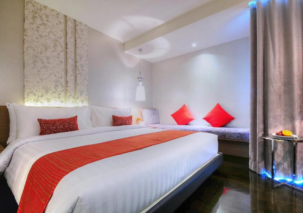 Отель Citrus Sukhumvit 13 Nana Bangkok by Compass Hospitality в Бангкоке
