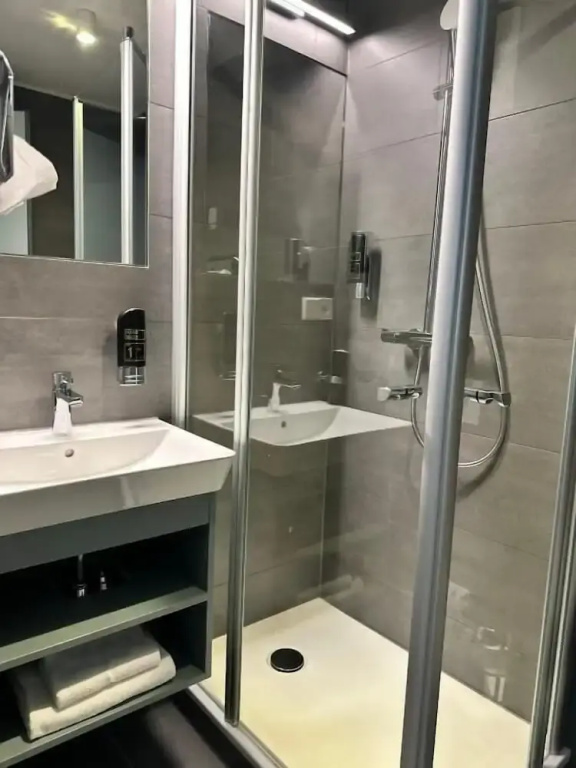 Hotel Schöne Aussicht, Stilvoll modern, direkt am Rüstersieler Hafen - Chambres