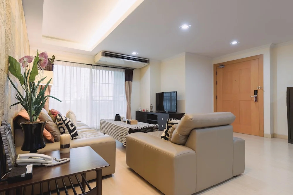 2 Bedrooms Suite with balcony