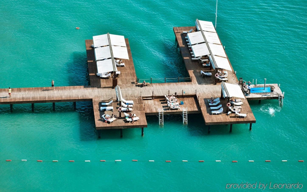 Beach & Waterfront