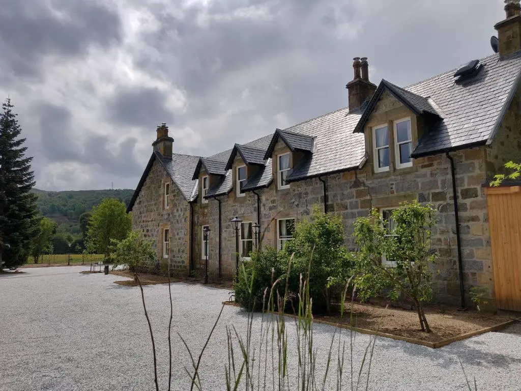 Rokeby Manor - 2