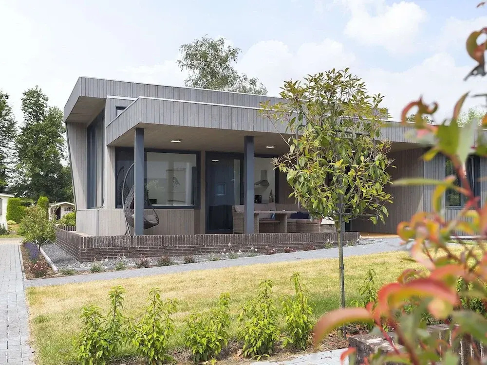 Коттедж в Modern House With Beautiful Terrace, Near Almelo