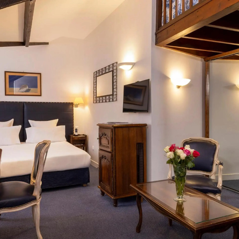Relais Hotel Du Vieux Paris 23