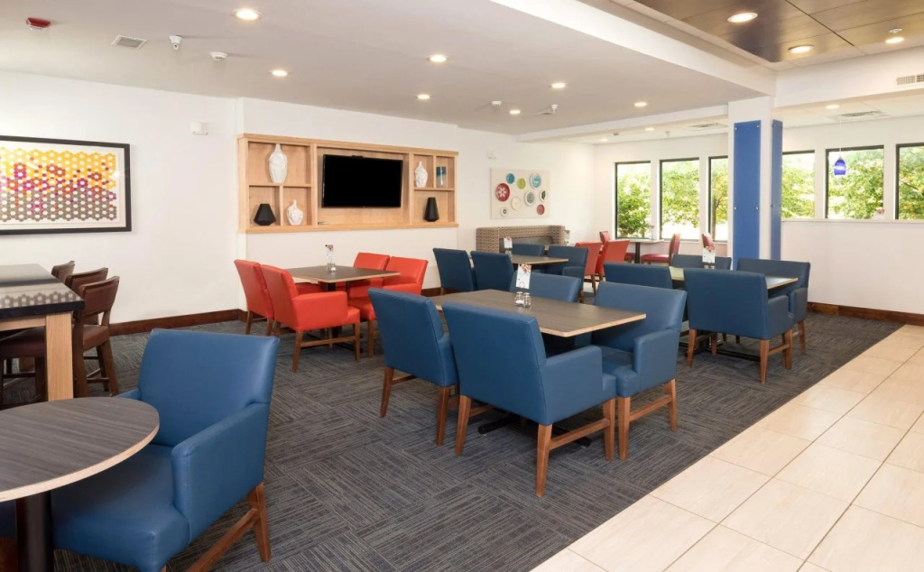 Holiday Inn Express Hotel & Suites Detroit - Utica by IHG - фото 29