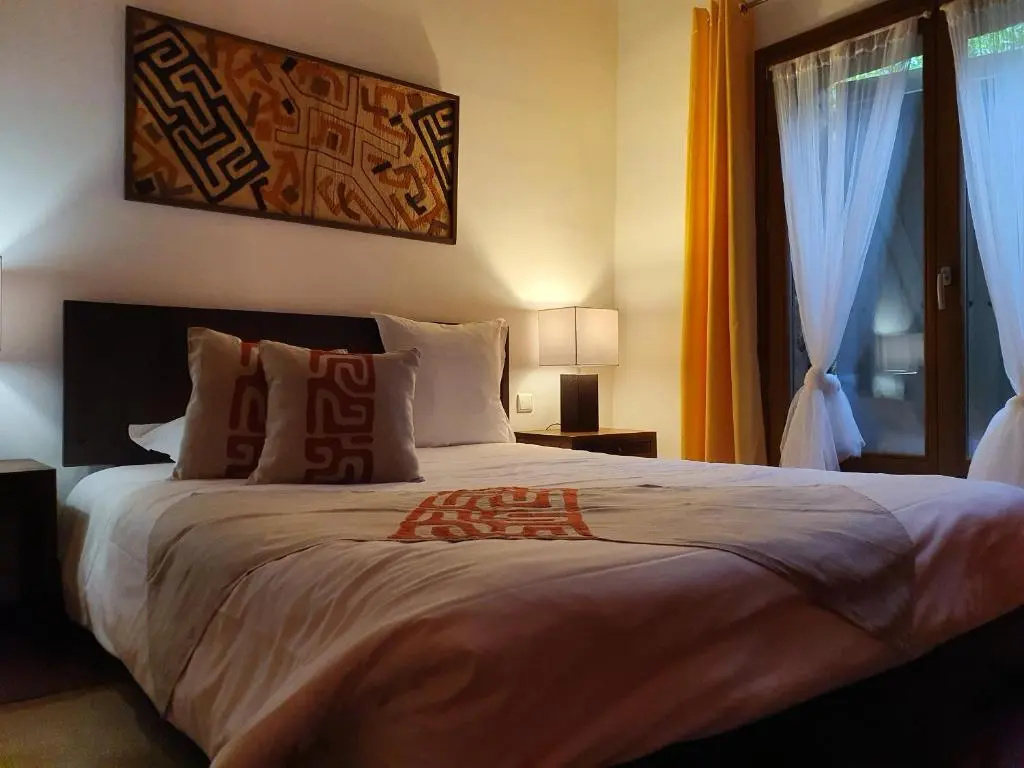3 Bedrooms Villa with garden view