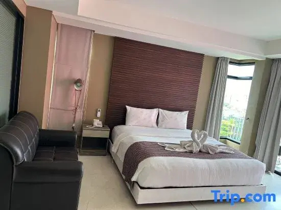 Deluxe Double room with mountain view (full double bed)