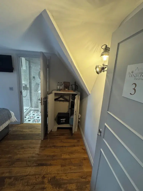 The Dinton Hermit - Chambres