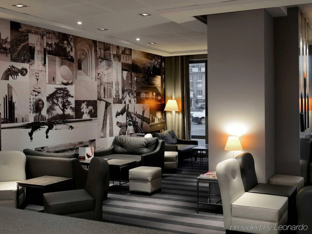 Lobby & Reception